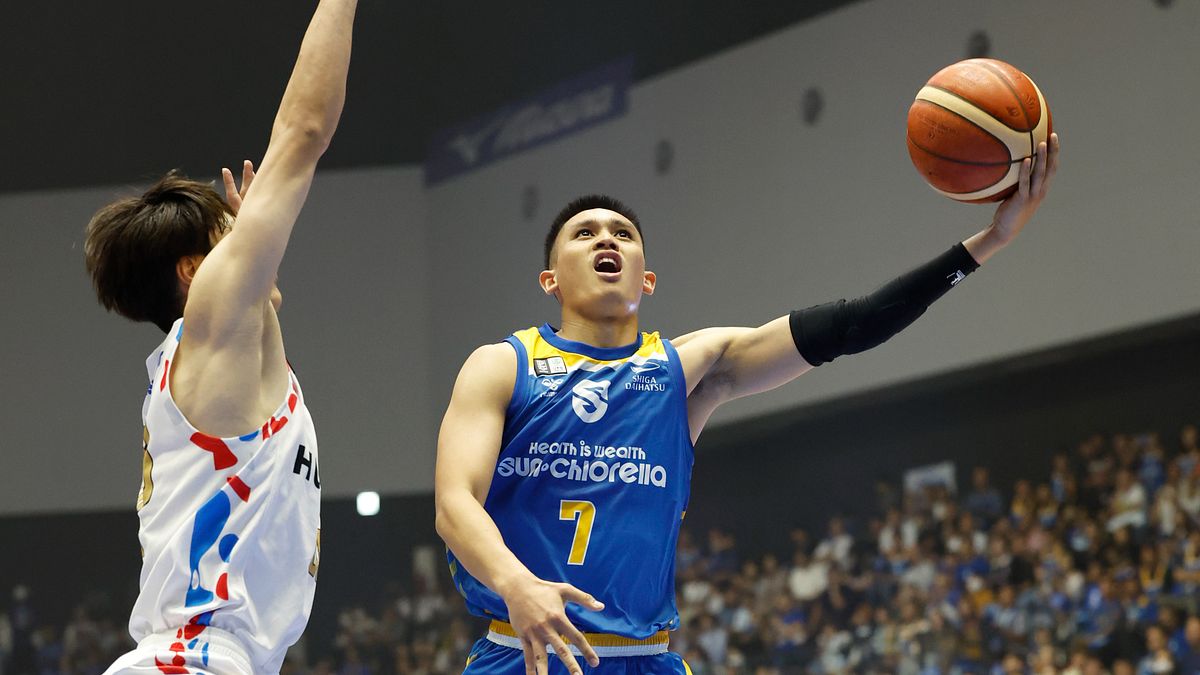 游艾喆(右)が今シーズン日本B1リーグの滋賀レイクスに加入した。(©SHIGA LAKES提供) 游艾喆(右)が今シーズン日本B1リーグの滋賀レイクスに加入した。(©SHIGA LAKES提供)