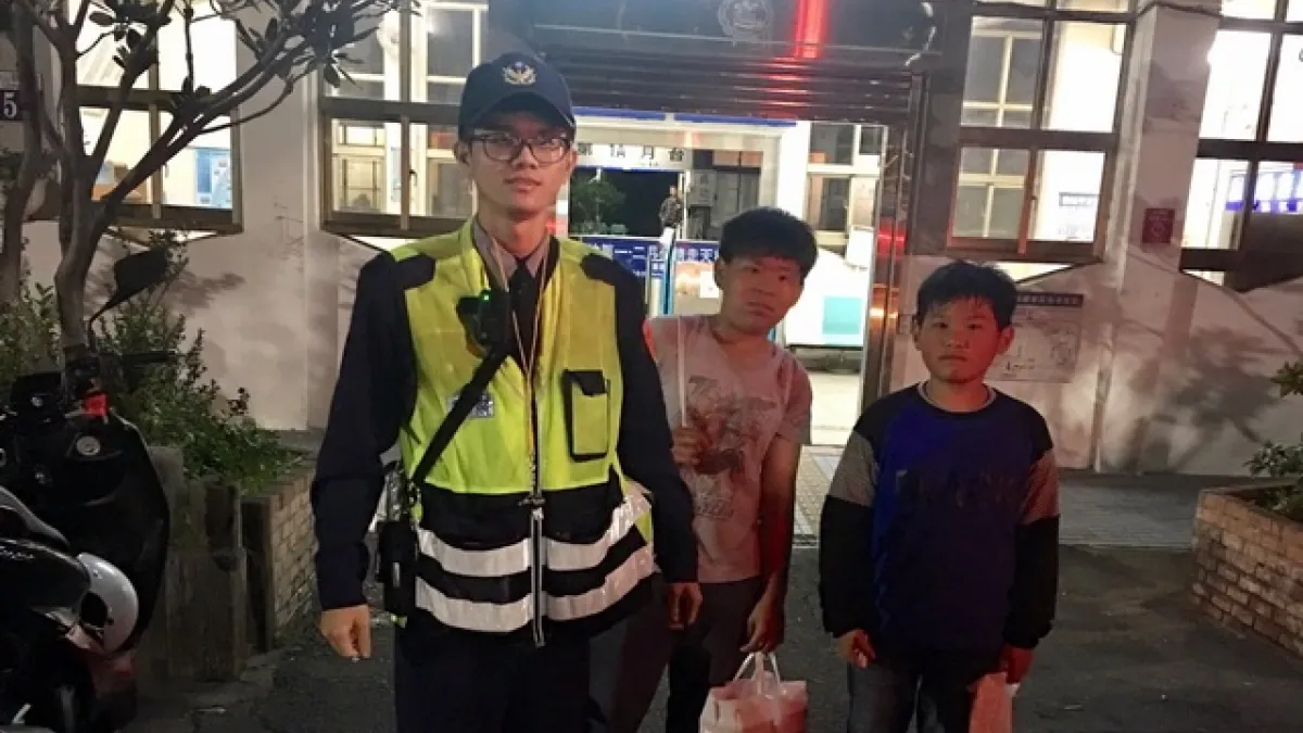 學童搭錯車 警方協助搭火車返家