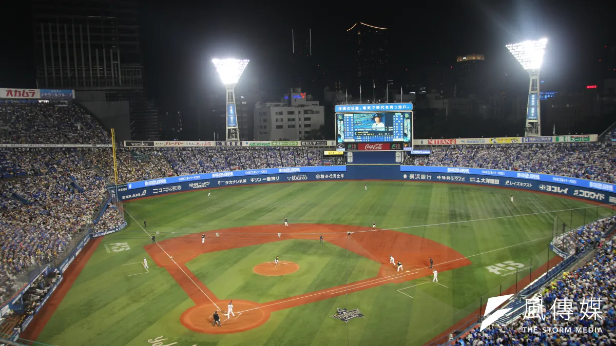 日本大賽在橫濱球場舉行,由橫濱DeNA海灣之星隊對上福岡軟銀鷹隊。(黃信維攝)
