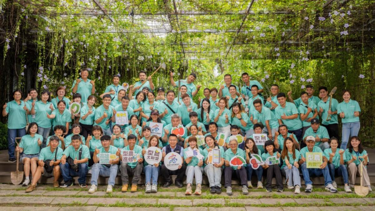 高市農業局助攻青年農民與蜂農 推產業交流、受理蜂群災損現金救助