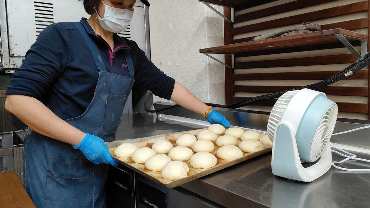 59歲的彭小姐透過桃竹苗分署苗栗就業中心運用「婦女再就業計畫」成功返回職場。(圖/勞動力發展署桃竹苗分署提供) 59歲的彭小姐透過桃竹苗分署苗栗就業中心運用「婦女再就業計畫」成功返回職場。(圖/勞動力發展署桃竹苗分署提供)