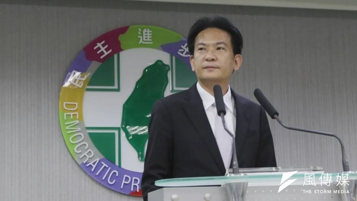 民進黨發言人林俊憲今(28)日表示,表示,內政部警政署所指揮的過當維安措施,實質傷害我國民主人權,多次恐嚇傷害新聞記者的作為,也大大侵犯新聞自由。(資料照片,顏振凱攝)