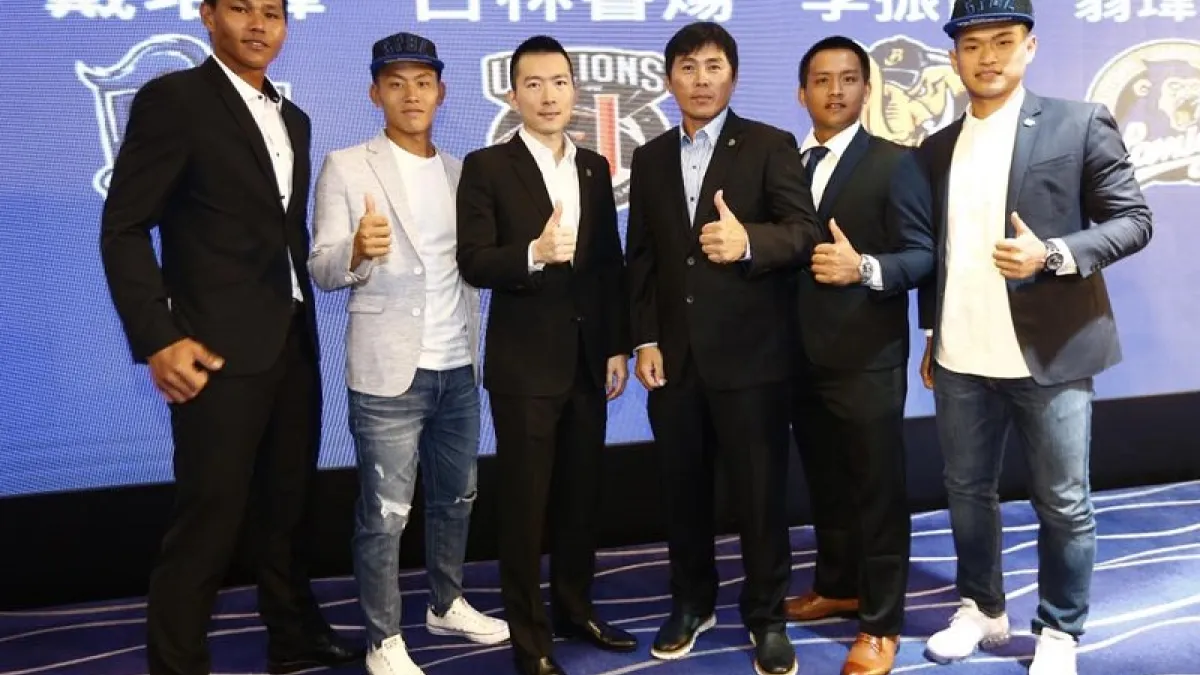 狀元戴培峰與富邦仍然在洽談合約事宜,而戴培峰日後將赴美參加小馬世青賽,因此將合約交由經紀公司處理。 (圖/取自富邦悍將粉絲團)