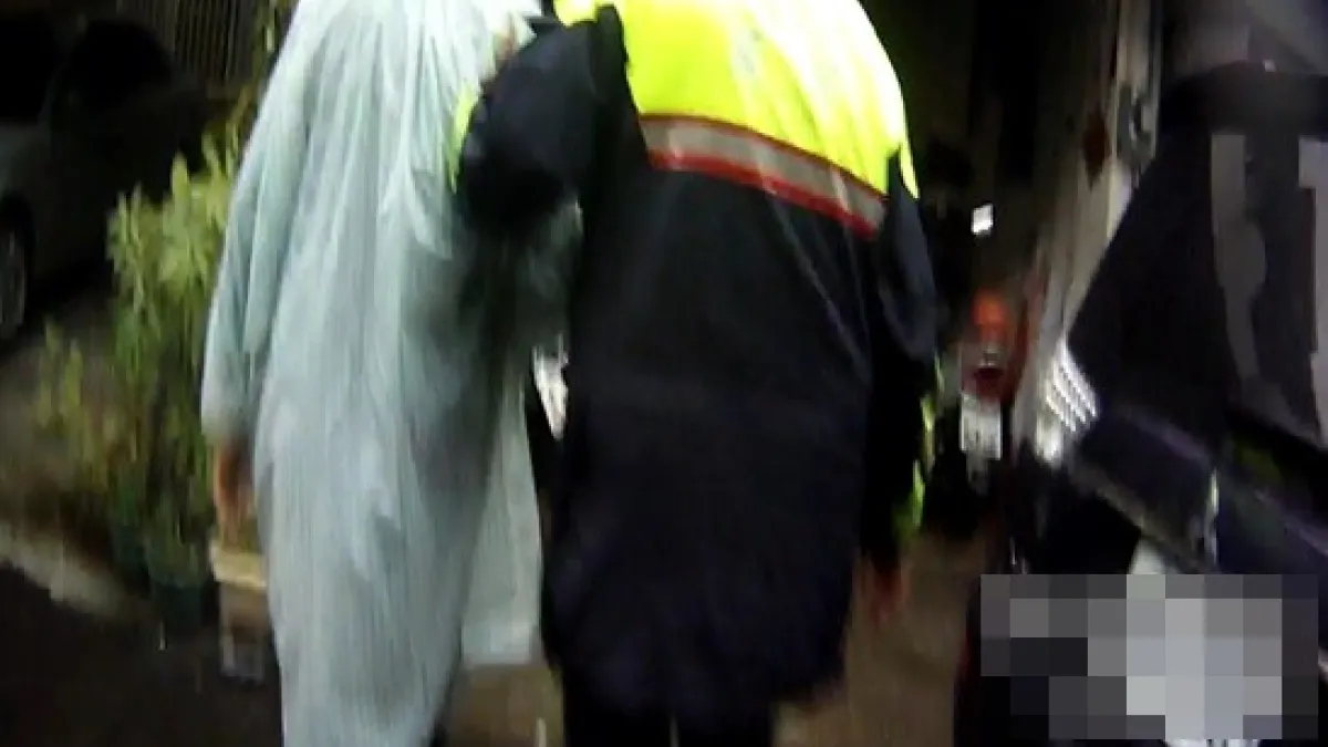 帕金森病患雨中電動車沒電 太平警方伸援手