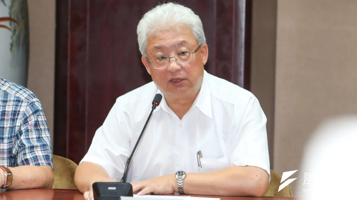 台電董事長朱文成表示,1號機已在晚間6點49分併聯,其他機組會陸續在晚間9點併聯。(陳明仁攝)
