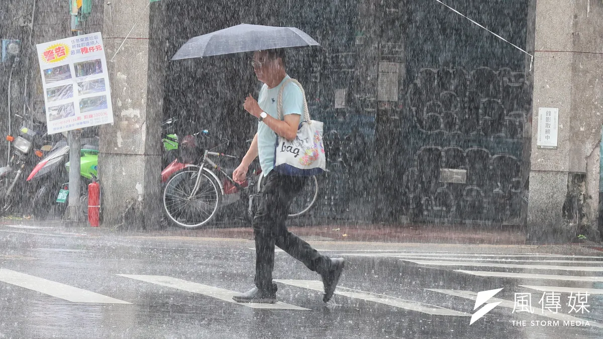 巴威颱風轉中颱!北北基宜防豪雨,明天停班停課標準、各地風雨影響一次看。(柯承惠攝)
