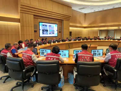 新北市區長災害防救教育講習-各區公所區長聽取簡報情形。(圖/新北市政府)