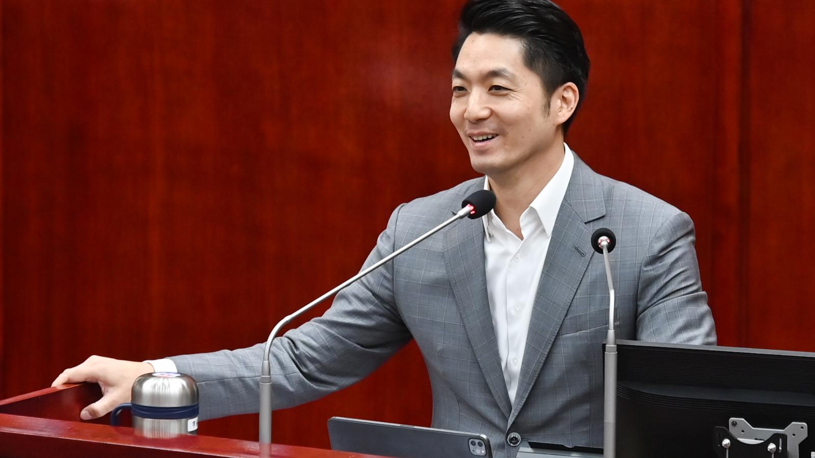 Photo: 風傳媒 Cho Yu-hsien Stand-Up Routine Targeting Chiang Wan-an Surpasses 300,000 Views
