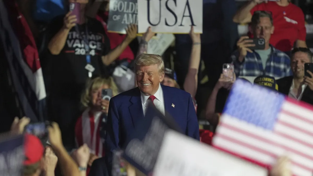 2025年4月29日。美國總統川普(Donald Trump)出席在密西根州舉行的就職百日慶祝集會。(AP)