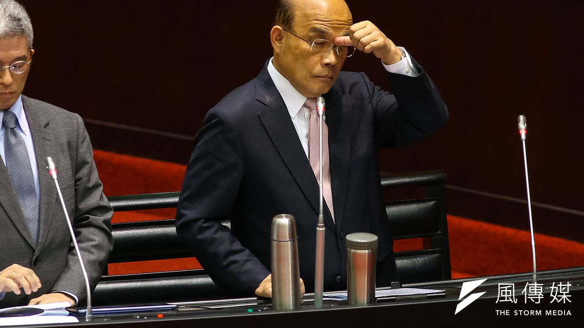 蘇貞昌在就任行政院長時就幾次提到邱吉爾以77高齡復任首相來為自己尋求解脫,而且2020大選他還可能是蔡英文搭檔人選之一,一但蔡蘇配成為事實,李遠哲所說「老一輩的人應該退出競爭」,會不會沒打到呂秀蓮,反而打到蘇貞昌?(資料照,顏麟宇攝) 蘇貞昌在就任行政院長時就幾次提到邱吉爾以77高齡復任首相來為自己尋求解脫,而且2020大選他還可能是蔡英文搭檔人選之一,一但蔡蘇配成為事實,李遠哲所說「老一輩的人應該退出競爭」,會不會沒打到呂秀蓮,反而打到蘇貞昌?(資料照,顏麟宇攝)