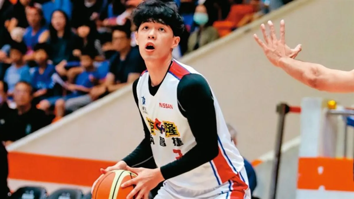 台灣職籃涉賭風暴持續擴大,圖為涉打假球的SBL球員吳季穎。(取自裕隆納智捷籃球隊臉書)