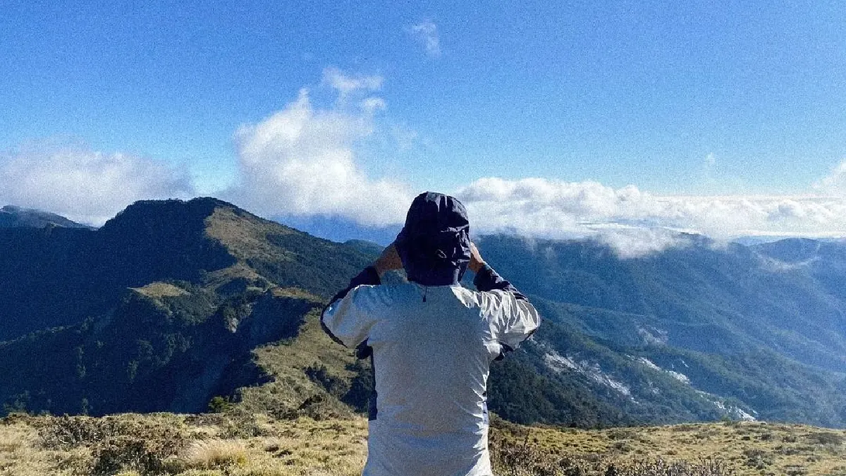 你有獨自一人登山過嗎?作者點出獨攀好比是一種生活方式,縱使客觀上存在較多風險,但它本身並沒有對、錯之分...(圖/一路報導提供) 你有獨自一人登山過嗎?作者點出獨攀好比是一種生活方式,縱使客觀上存在較多風險,但它本身並沒有對、錯之分...(圖/一路報導提供)