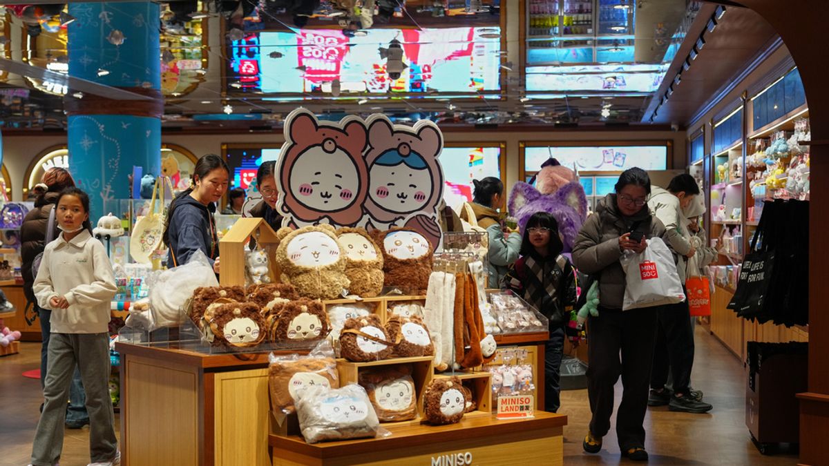 中日關係緊張,官民反應大不同?當地消費者「餐照吃、衣照買」,日系品牌在陸銷售未受衝擊