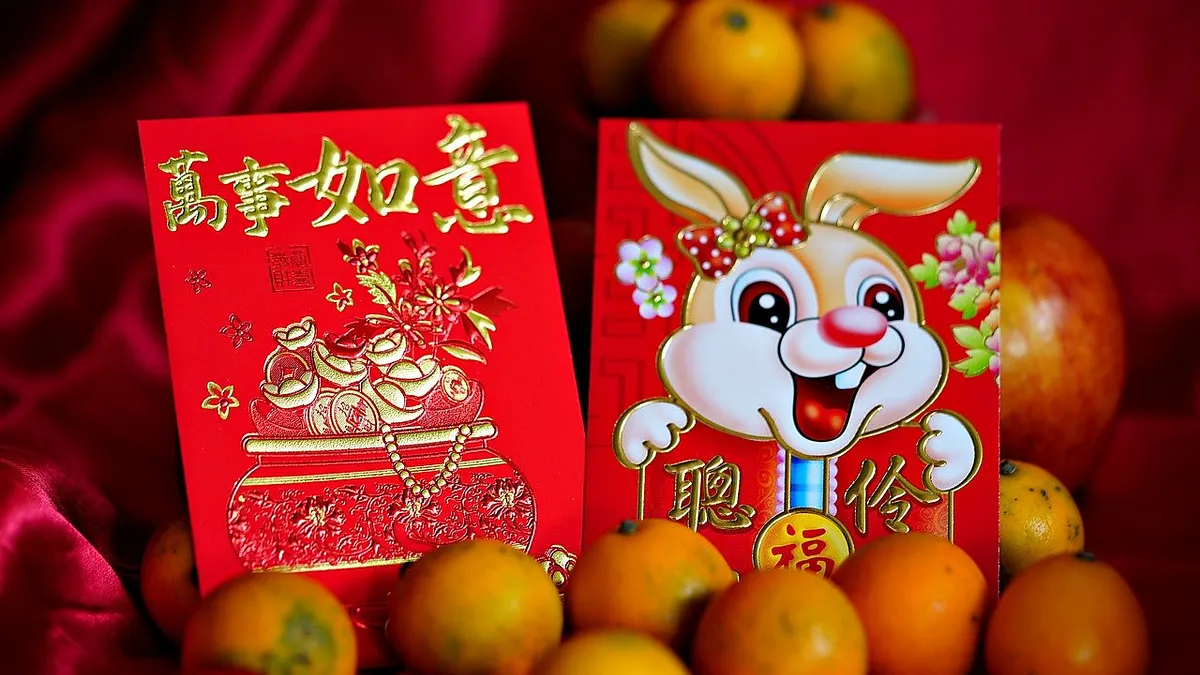 農曆新年期間,長輩發送紅包給晚輩象徵祝福與好運,而企業也會在開工日發放開工紅包。專家提醒,紅包袋其實不應該隨意丟棄,應在適當時機妥善處理。(示意圖/免費圖庫pixabay) 農曆新年期間,長輩發送紅包給晚輩象徵祝福與好運,而企業也會在開工日發放開工紅包。專家提醒,紅包袋其實不應該隨意丟棄,應在適當時機妥善處理。(示意圖/免費圖庫pixabay)