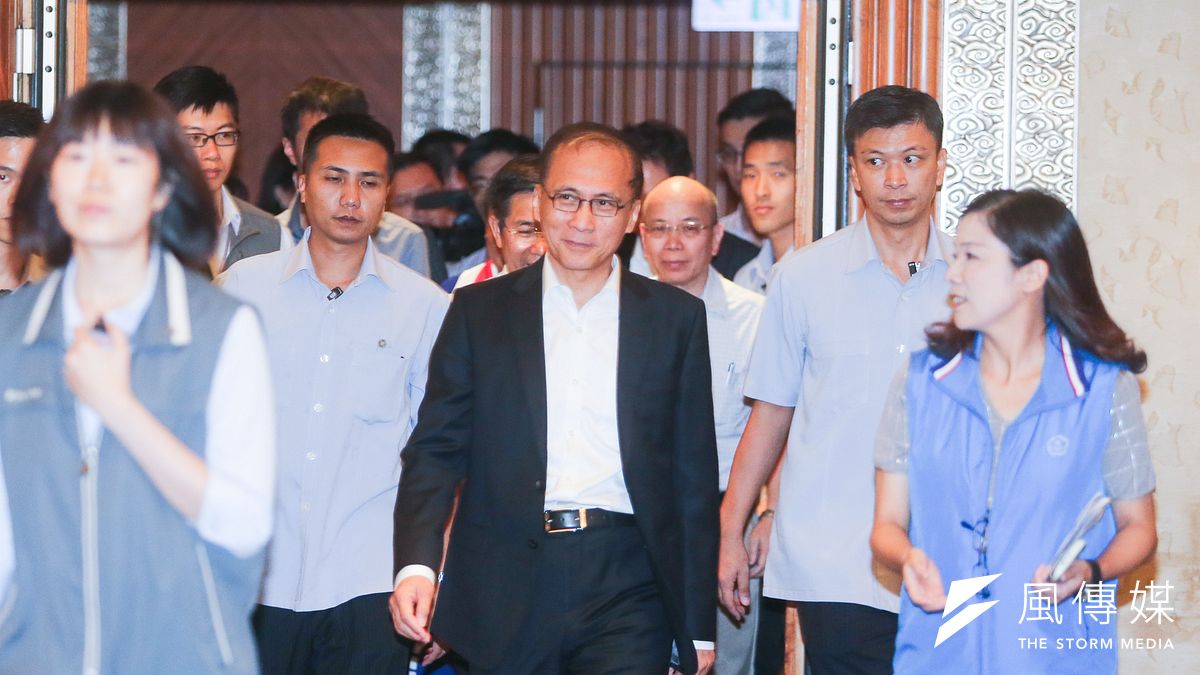 行政院長林全29日主持治安會報,指示全力防制電信網路詐欺及避免醫院暴力。(陳明仁攝) 行政院長林全29日主持治安會報,指示全力防制電信網路詐欺及避免醫院暴力。(陳明仁攝)