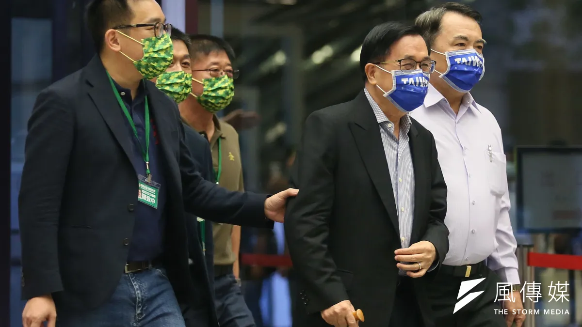 民進黨為國務機要費除罪,果然讓前總統陳水扁此案免訴,保外就醫的陳水扁還能出席民進黨全代會。(柯承惠攝)