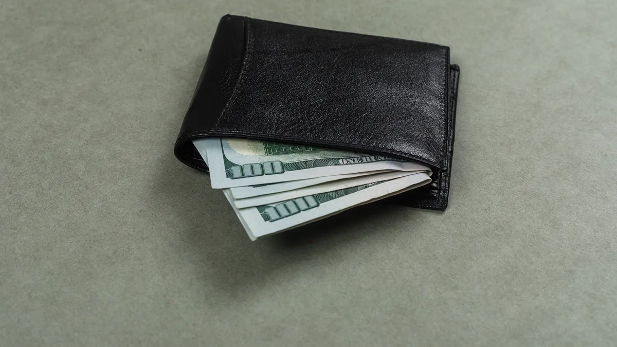 快把超過一個月沒集點的卡片丟掉吧。然後,儘量去不同的店探險!(示意圖/取自freepik)