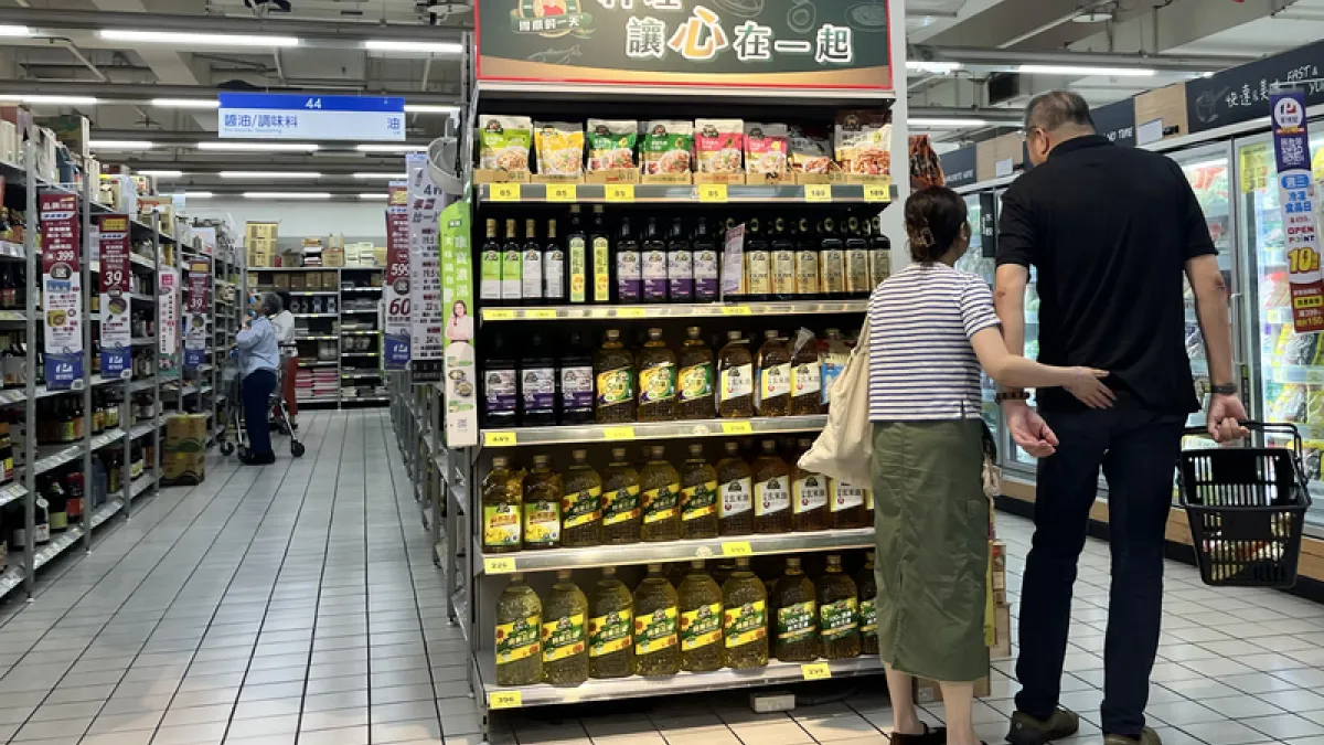 中聯油脂苯駢芘超標事件持續延燒,食藥署將公布規則,合格產品可重新上架。( 中央社)