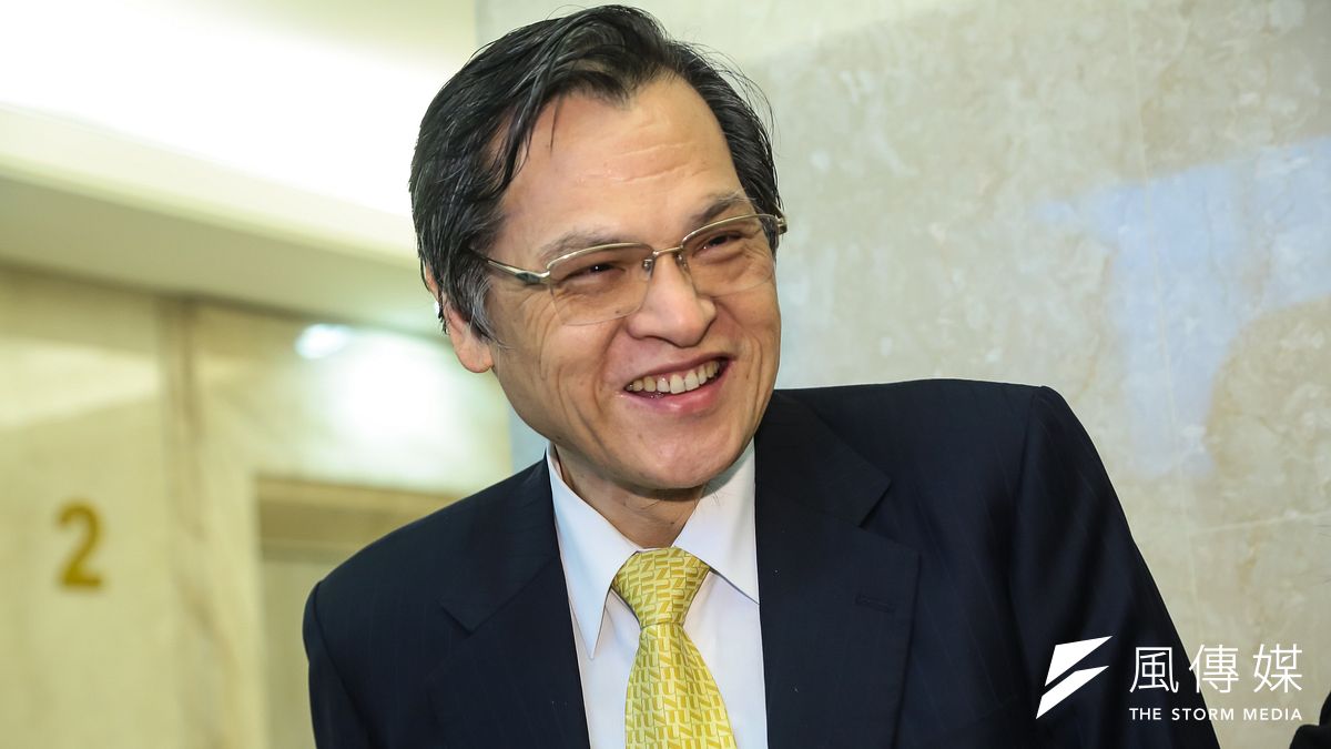 府院人事小幅改組昨天底定,陸委會主委張小月換為陳明通(見圖),女性閣員再少1人。(資料照,顏麟宇攝) 府院人事小幅改組昨天底定,陸委會主委張小月換為陳明通(見圖),女性閣員再少1人。(資料照,顏麟宇攝)