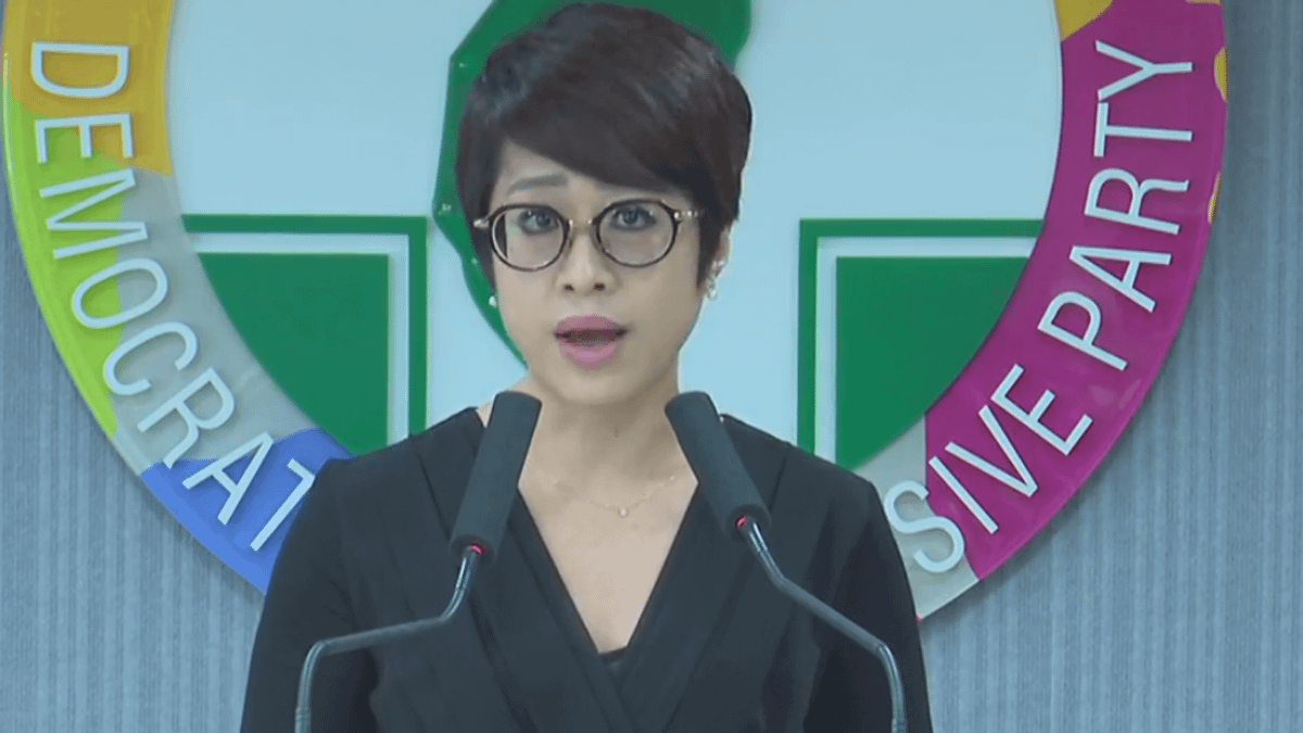 針對高雄市長韓國瑜會面國台辦主任劉結一,並強調九二共識。民進黨發言人李晏蓉26日表示,韓國瑜此次出訪就是不斷地在為「一國兩制」背書,加速中國對台統一的進程。(資料照,擷取自民進黨臉書直播) 針對高雄市長韓國瑜會面國台辦主任劉結一,並強調九二共識。民進黨發言人李晏蓉26日表示,韓國瑜此次出訪就是不斷地在為「一國兩制」背書,加速中國對台統一的進程。(資料照,擷取自民進黨臉書直播)