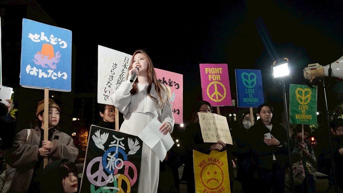 首相官邸前抗議高市早苗「台灣有事」言論 女大學生:不希望沖繩再度成為戰場