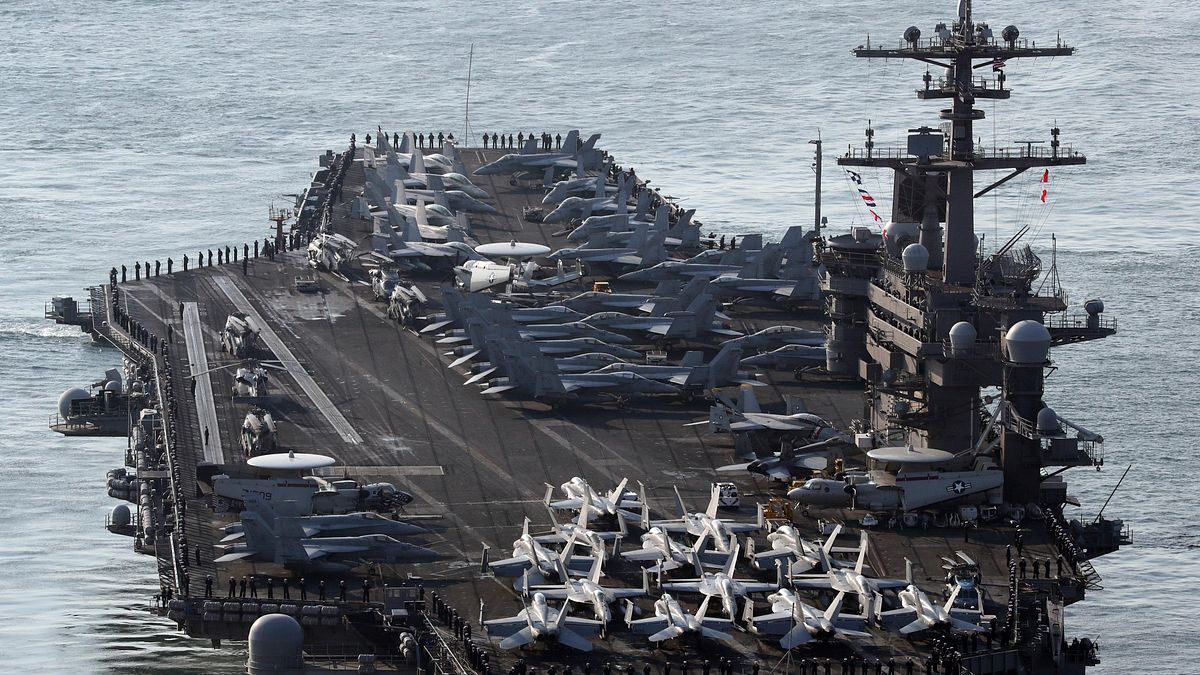 美軍卡爾文森號航空母艦(美聯社) 美軍卡爾文森號航空母艦(美聯社)