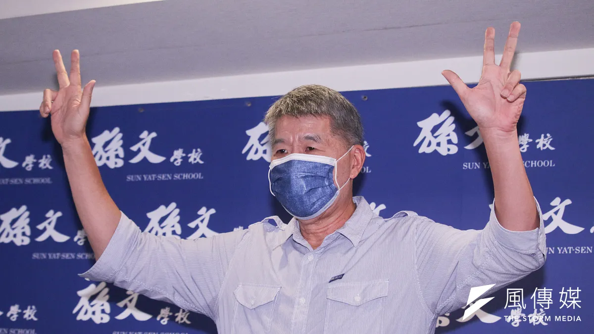 國民黨主席候選人張亞中近日聲勢上漲許多,甚至有民調顯示他已超車成為領先者。(資料照,蔡親傑攝)