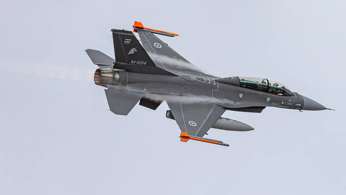 阿根廷首批6架F-16 A/B戰機從丹麥飛回國內。(翻攝自阿根廷國防部) 阿根廷首批6架F-16 A/B戰機從丹麥飛回國內。(翻攝自阿根廷國防部)