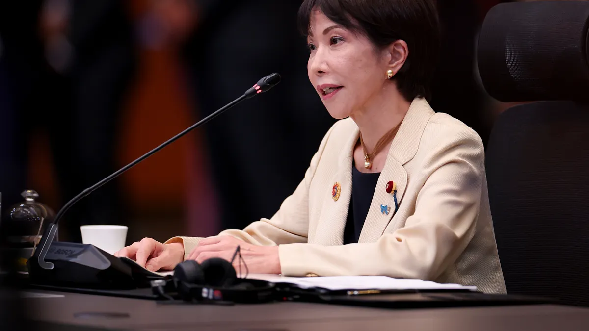 2025年10月26日、日本の高市早苗首相が第28回日ASEAN首脳会議に出席した。(写真/AP通信) 2025年10月26日、日本の高市早苗首相が第28回日ASEAN首脳会議に出席した。(写真/AP通信)