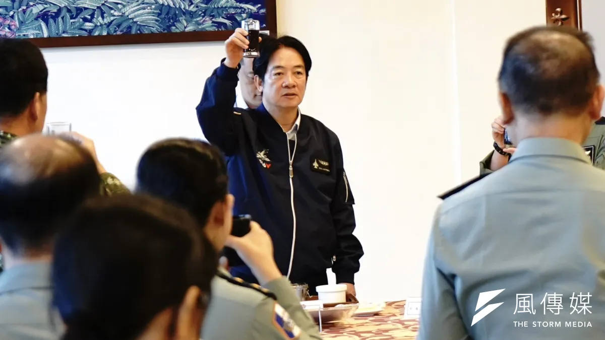 總統賴清德(中)就職,中共圍台軍演外 ,再砍ECFA中134項關稅減讓。圖為賴清德中共視導花蓮第二作戰區。(張曜麟攝)