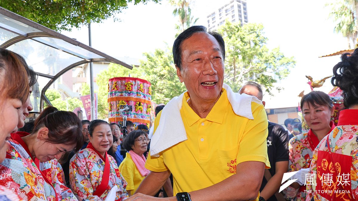 鴻海創辦人郭台銘緬懷恩師,向全國老師致敬。(資料照,顏麟宇攝) 鴻海創辦人郭台銘緬懷恩師,向全國老師致敬。(資料照,顏麟宇攝)