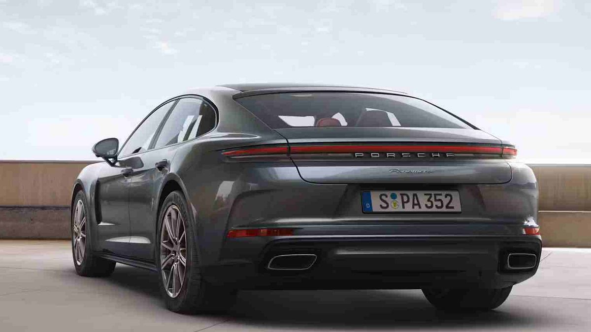 保時捷的車款帕拉梅拉最近成為話題焦點,但這次並不是因為性能或設計,而是受到網紅「義義」的新歌影響。(示意圖/翻攝自「保時捷」官網) 保時捷的車款帕拉梅拉最近成為話題焦點,但這次並不是因為性能或設計,而是受到網紅「義義」的新歌影響。(示意圖/翻攝自「保時捷」官網)