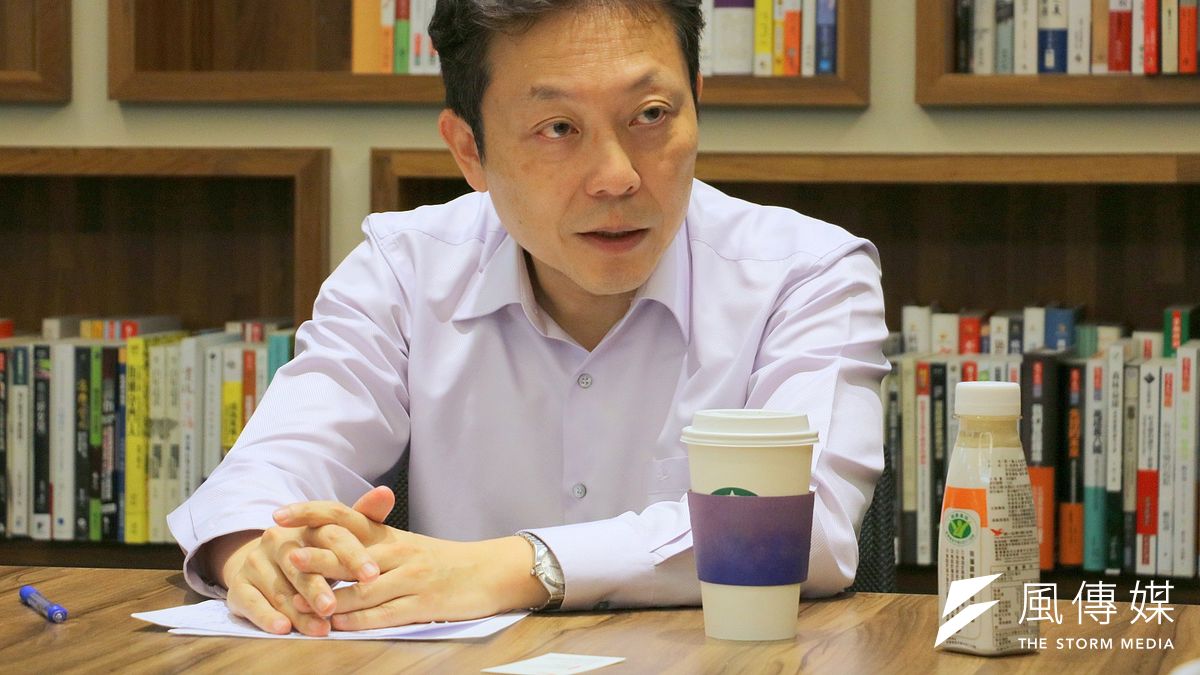 Richard 建議年輕人,30 歲以前不要侷限在單一領域,試著多方了解不同產業屬性,奠定未來的基礎。(圖/陳鈞煥攝) Richard 建議年輕人,30 歲以前不要侷限在單一領域,試著多方了解不同產業屬性,奠定未來的基礎。(圖/陳鈞煥攝)