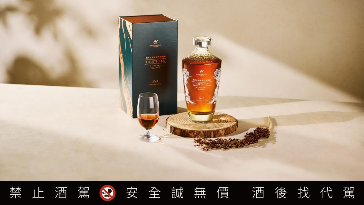 一桿進洞》揮桿,也舉杯!!創世者桶陳金門高粱酒 No.3,在時間與風味間完成一場優雅推桿