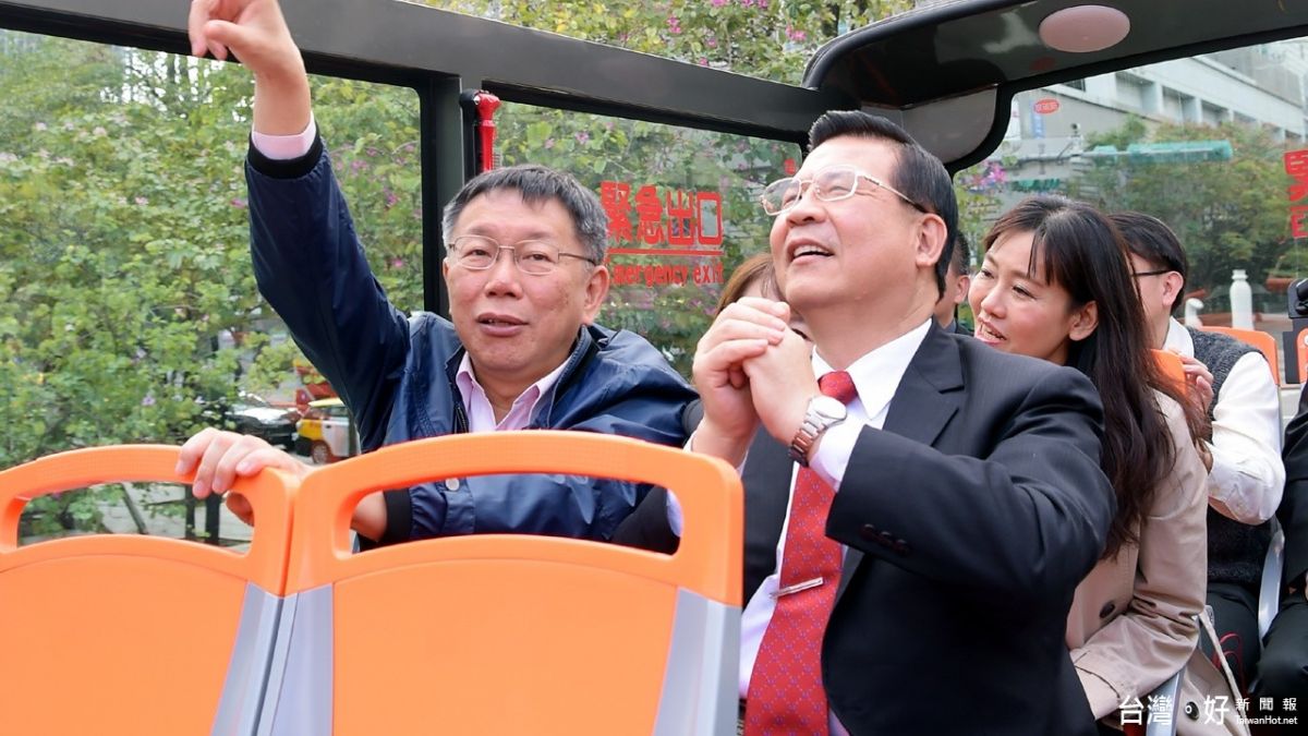 北市雙層觀光巴士上路 從不同高度周遊台北 北市雙層觀光巴士上路 從不同高度周遊台北