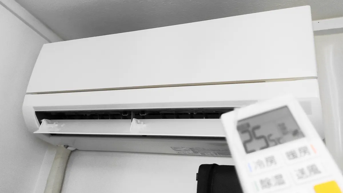 近日便有租屋族發文大吐苦水,表示房東堅持「洗冷氣只是智商稅」,拒絕負擔相關清潔費用。(示意圖/取自photo-ac)