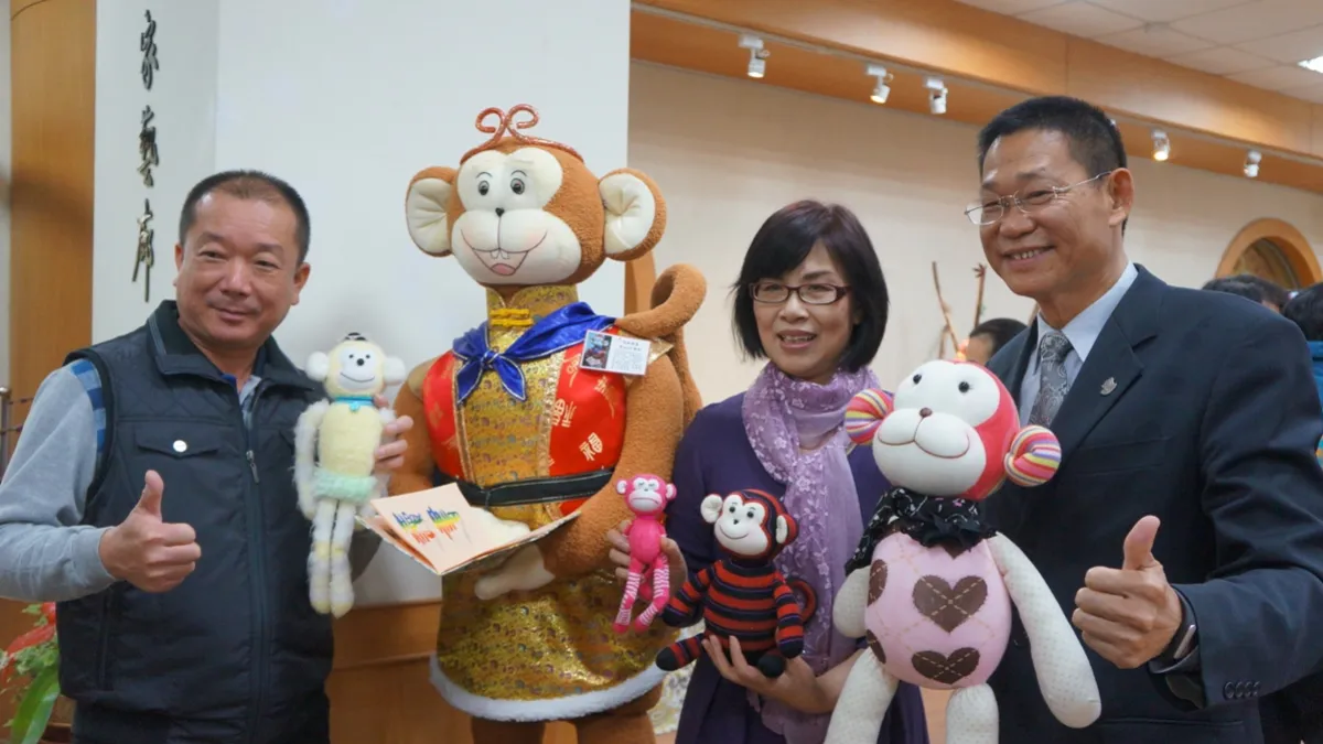 師秀達人級巧手 員林家商「猴」娃娃個展吸睛