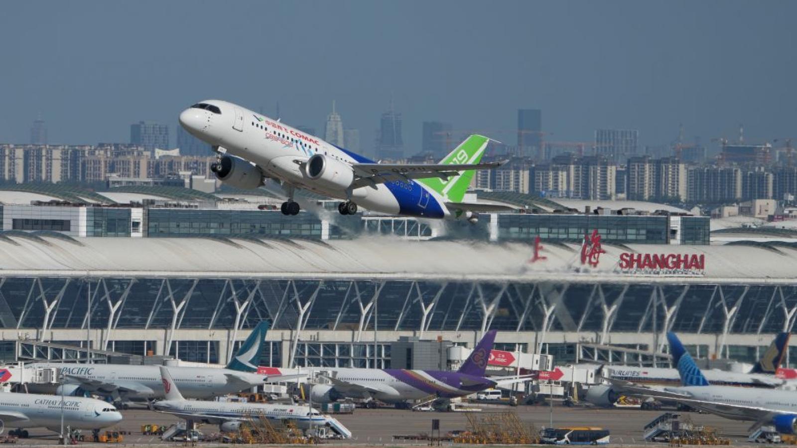 誰在擋兩岸直航?邱垂正驚曝台灣航空公司想擴增13航班直飛上海,竟全被對岸掐住