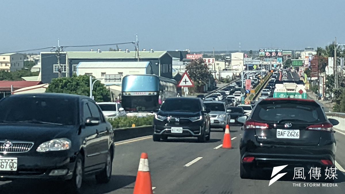端午節不想塞車在路上就快避開這些路段。(資料照/顏麟宇攝) 端午節不想塞車在路上就快避開這些路段。(資料照/顏麟宇攝)