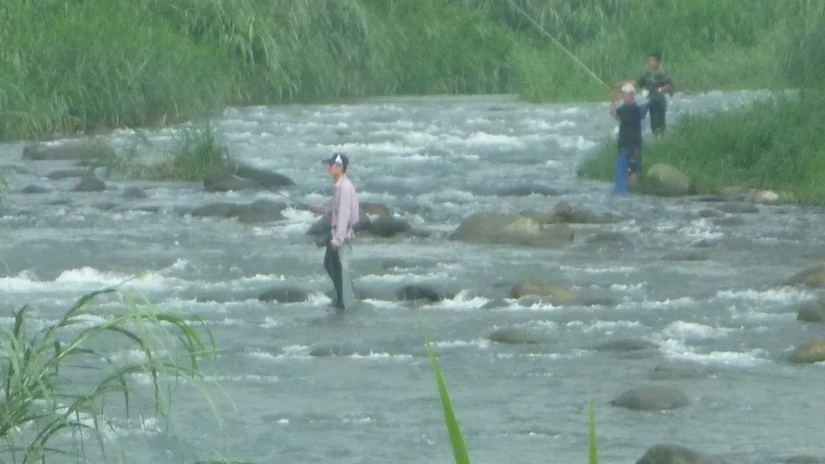 颱風來襲 溪中釣魚安全堪虞