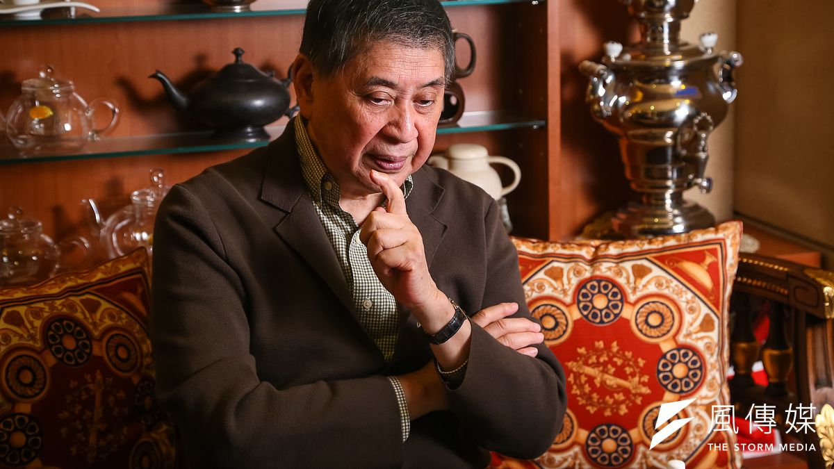 作家白先勇日前出版《悲歡離合四十年:白崇禧與蔣介石》,白先勇接受《風傳媒》專訪表示,讓《悲歡離合》成書的關鍵,正是《蔣介石日記》公開。(顏麟宇攝) 作家白先勇日前出版《悲歡離合四十年:白崇禧與蔣介石》,白先勇接受《風傳媒》專訪表示,讓《悲歡離合》成書的關鍵,正是《蔣介石日記》公開。(顏麟宇攝)