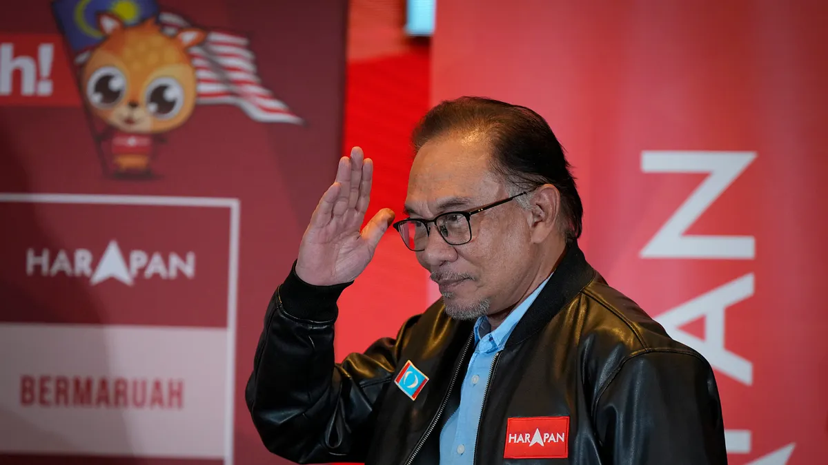 2022年11月,馬來西亞舉行國會大選,反對黨領導人安華( Anwar Ibrahim)出任總理(首相)(AP)