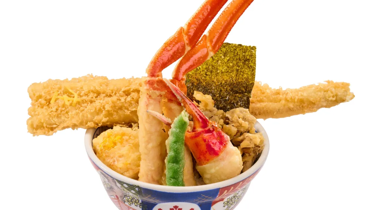 金子半之助推出全新海味~「松葉蟹特上天丼」,喜愛海鮮的老饕們不容錯過。(圖//金子半之助提供)