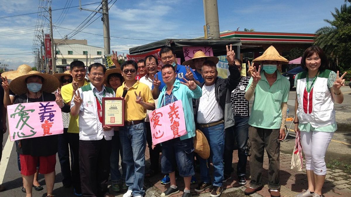 微型創業第一桶金 全數捐給家扶中心 微型創業第一桶金 全數捐給家扶中心