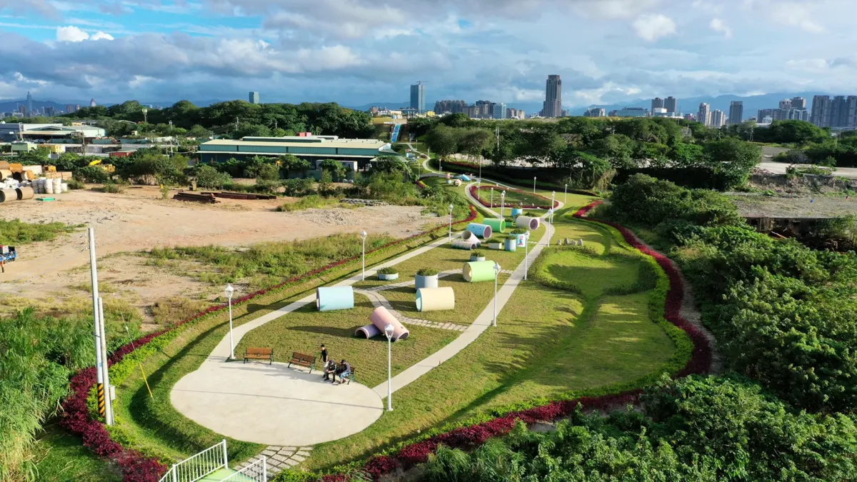 與中央軸帶第三期工程相連接的第二期五股新冪境。(圖/新北市工務局提供)