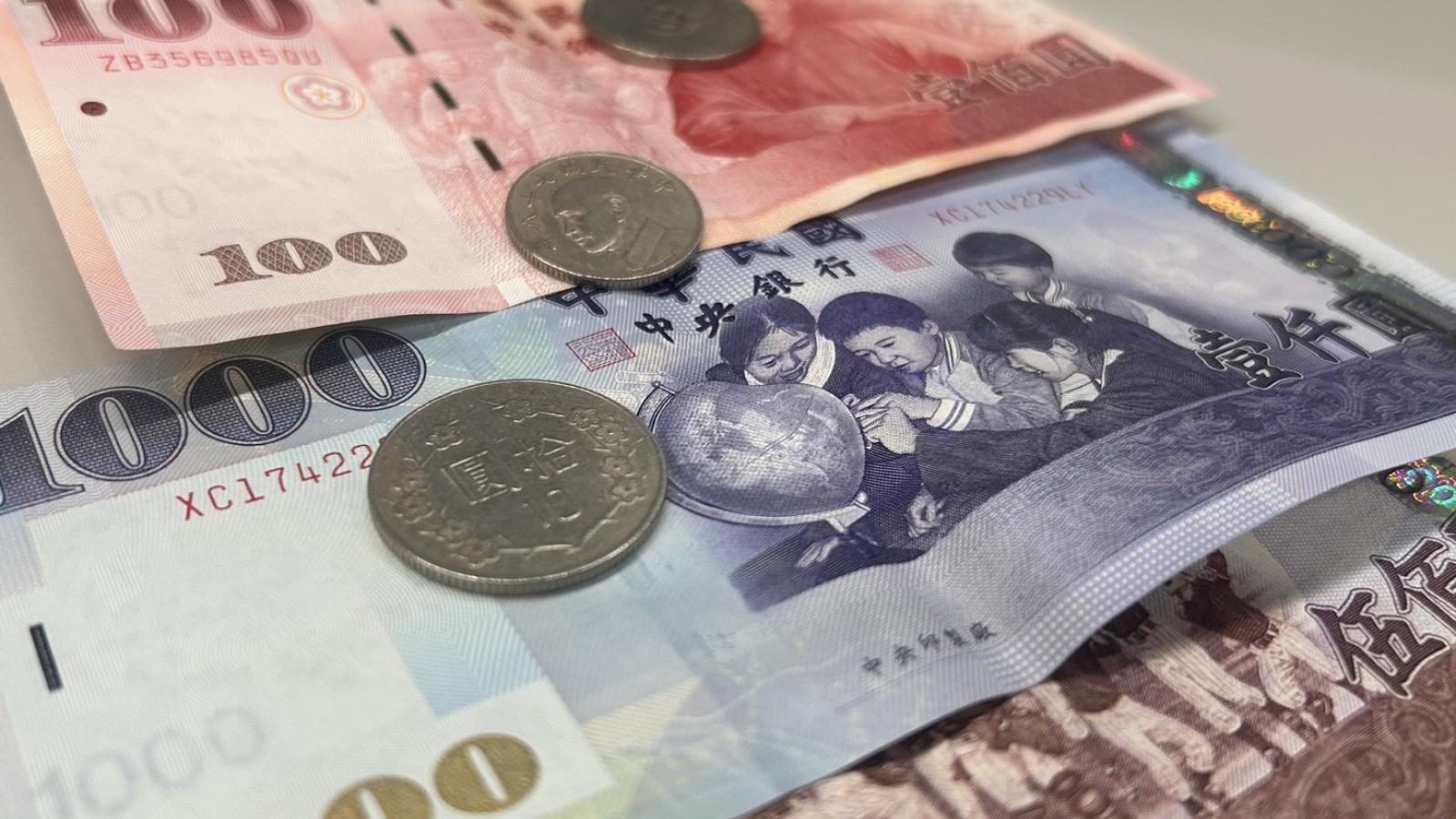 新台幣爆貶連7黑!外匯大賺匯率卻反著走 專家揭背後原因:這次不是央行