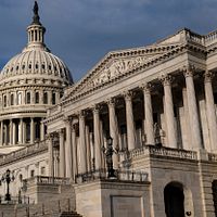 2025年6月30日、アメリカ合衆国連邦議会の一角。共和党はトランプ大統領の大規模減税と支出削減法案を積極的に推進している。(AP通信) 2025年6月30日、アメリカ合衆国連邦議会の一角。共和党はトランプ大統領の大規模減税と支出削減法案を積極的に推進している。(AP通信)