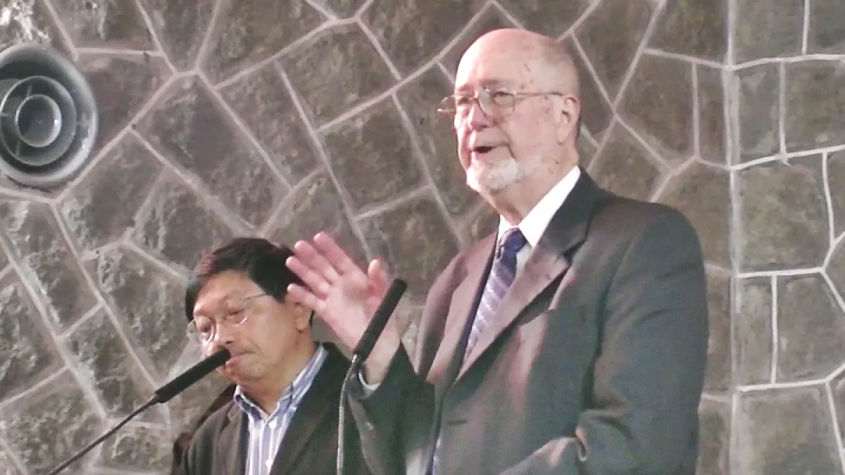 曾有人警告他「不要忘了你們只是在這個國家作客」,提醒他別插手台灣政治,但深愛這片土地的他...(圖/Walis Teymu@youtube)