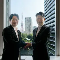 株式会社船場 代表取締役社長 小田切潤氏(左)と、オートデスク株式会社 代表取締役社長/Autodesk, Inc. Japan Sales Vice President 中西智行氏(右)。(写真/株式会社船場提供) 株式会社船場 代表取締役社長 小田切潤氏(左)と、オートデスク株式会社 代表取締役社長/Autodesk, Inc. Japan Sales Vice President 中西智行氏(右)。(写真/株式会社船場提供)