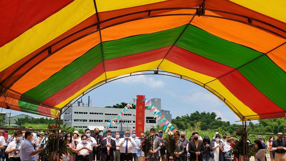 大高鐵特區親民宅 ,柏谷建設新案吉日吉時舉行開工動土典禮。(圖/柏谷建設提供) 大高鐵特區親民宅 ,柏谷建設新案吉日吉時舉行開工動土典禮。(圖/柏谷建設提供)